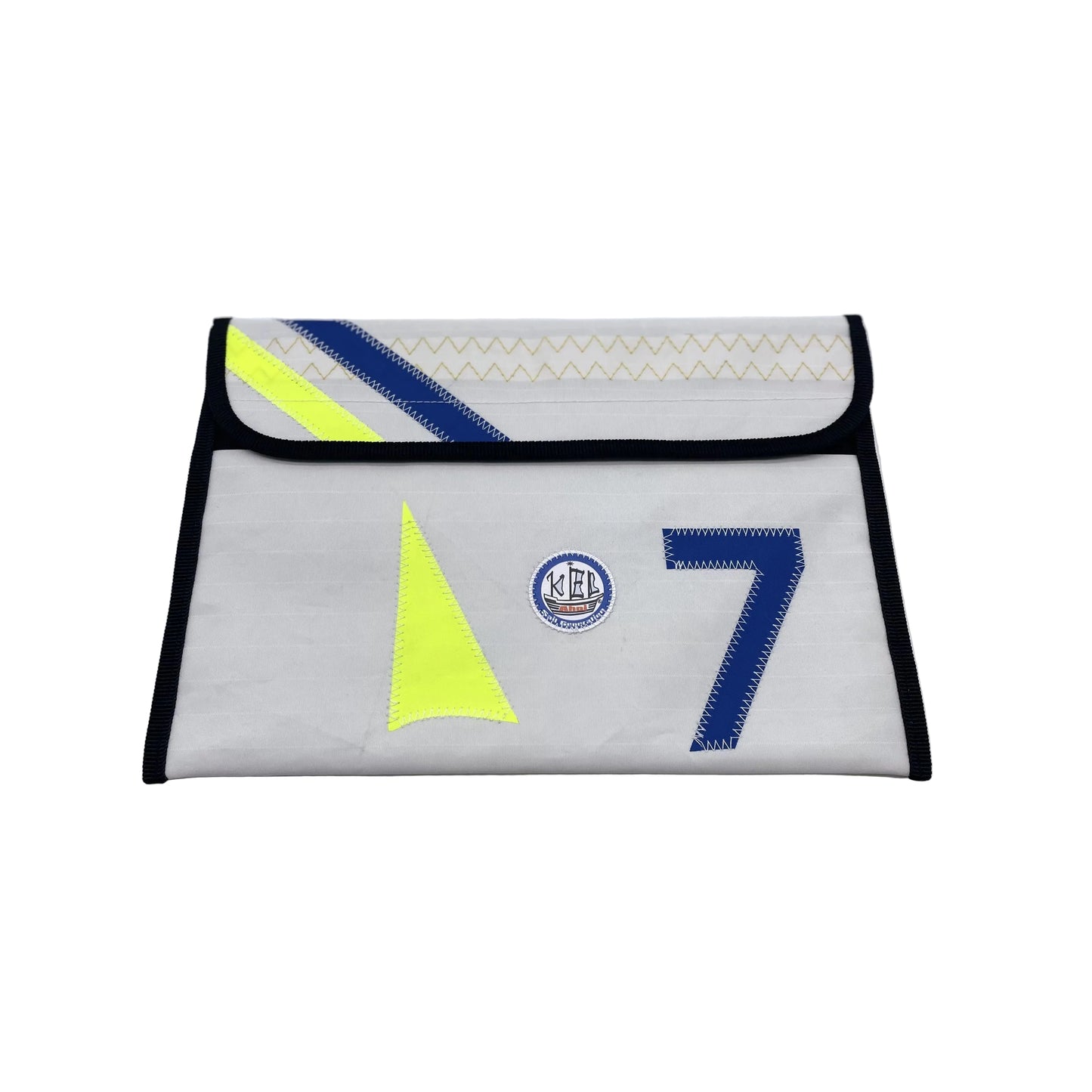 #Tablet-Hülle M aus Segeltuch in weiß mit Zahl sieben.