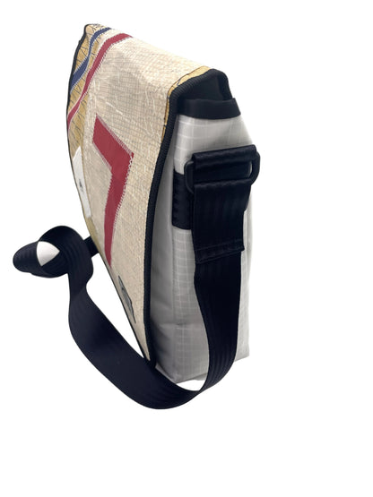 Messenger Bag XL aus recyceltem Segeltuch