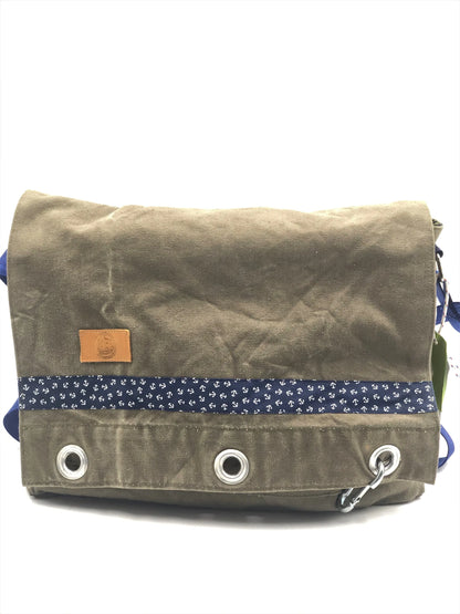 Umhängetasche L - Einzelstück aus recyceltem Seesack mit maritimem Flair und authentischen Borten.
