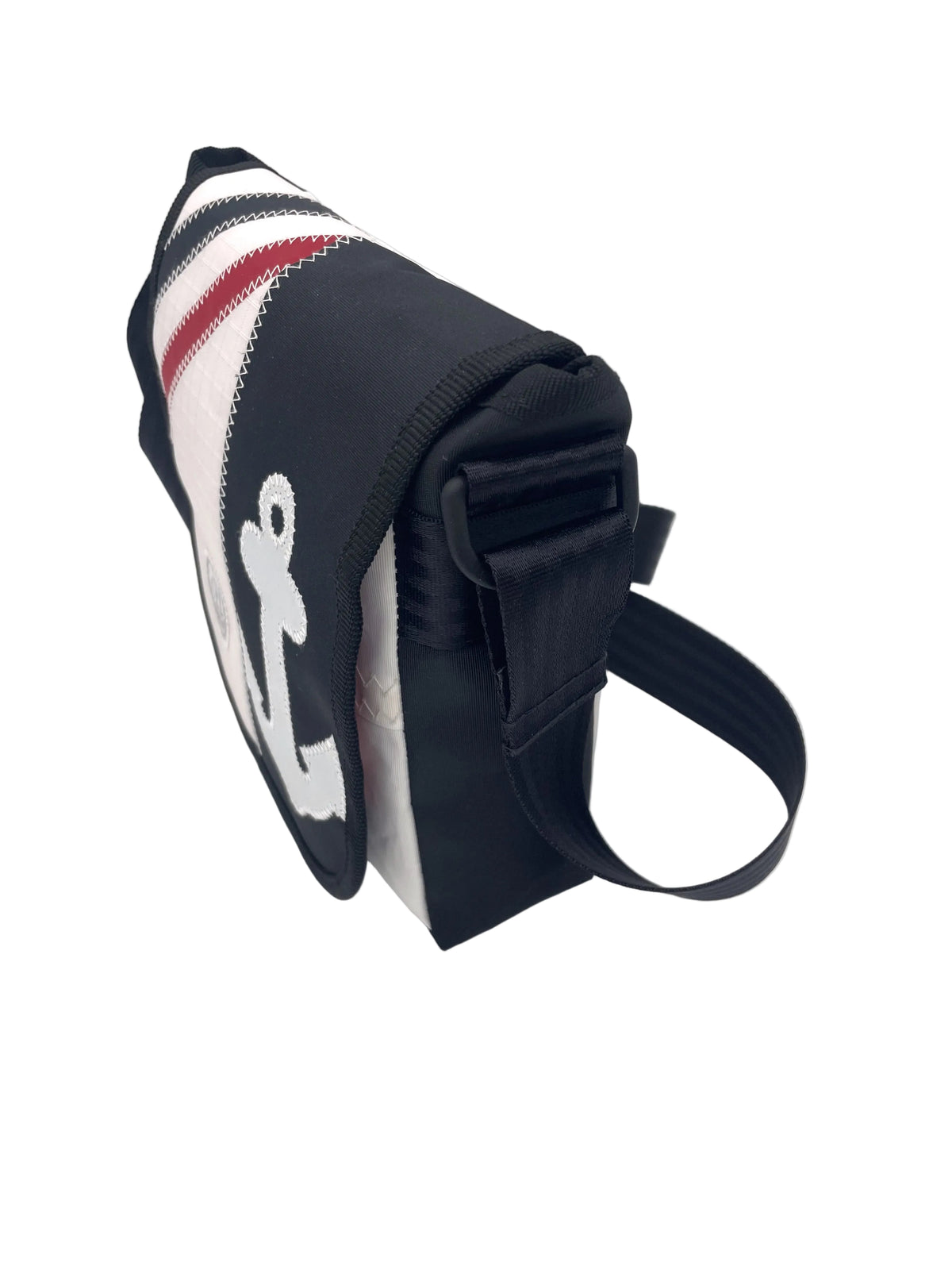 Messenger Bag S aus recyceltem Segeltuch