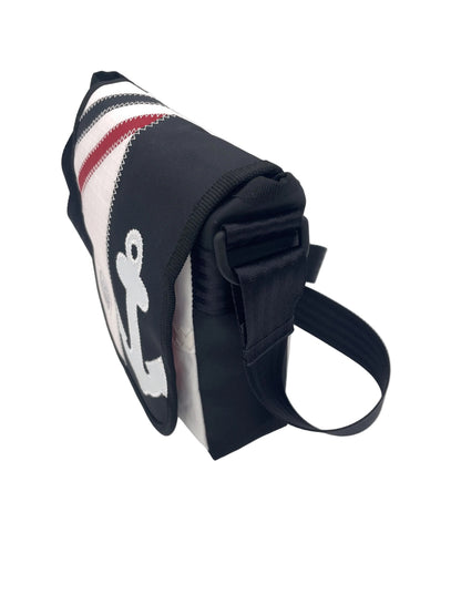 Messenger Bag S aus recyceltem Segeltuch