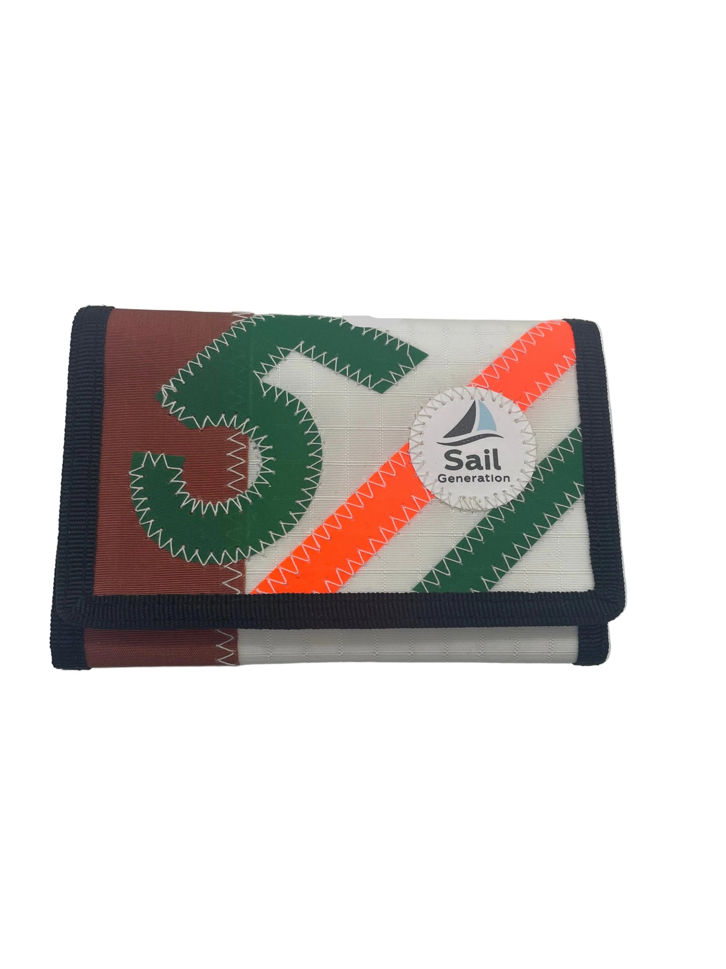Portemonnaie aus Segeltuch in weiß/ braun mit Applikationen in grün und orange.