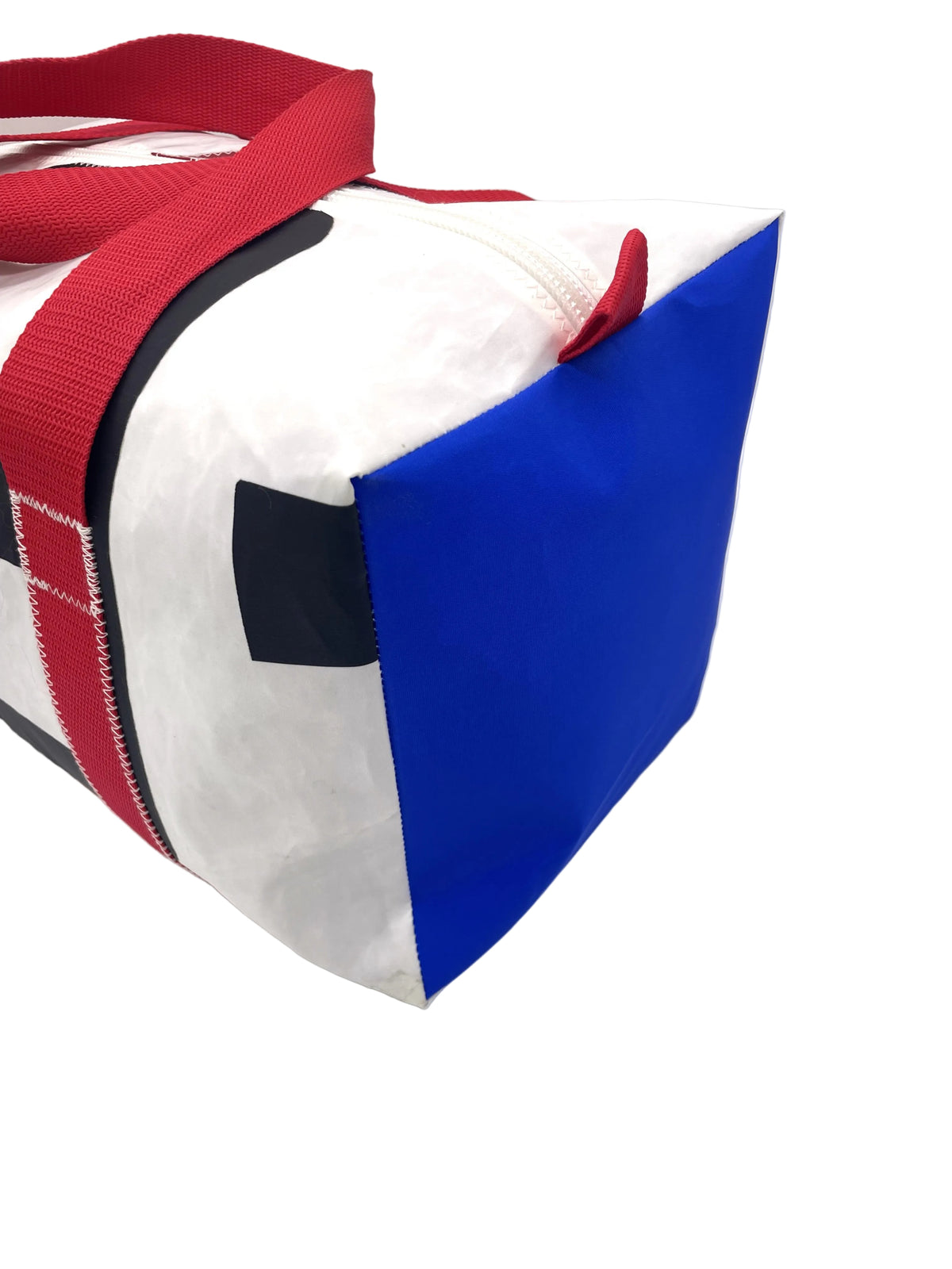 Sporttasche S aus recyceltem Segeltuch